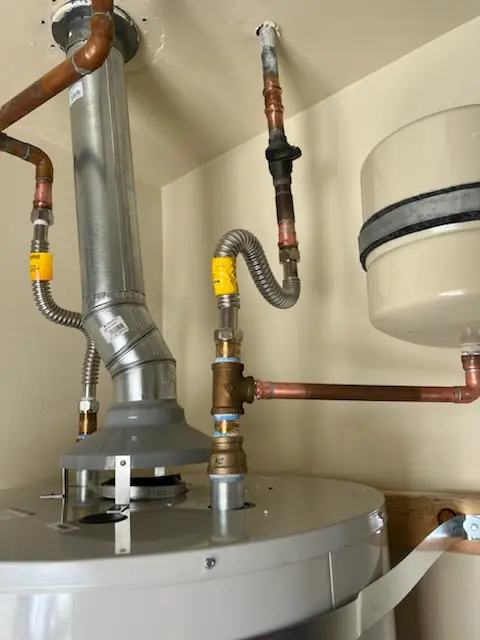 Water heater installation and plumbing repair in Glen Echo